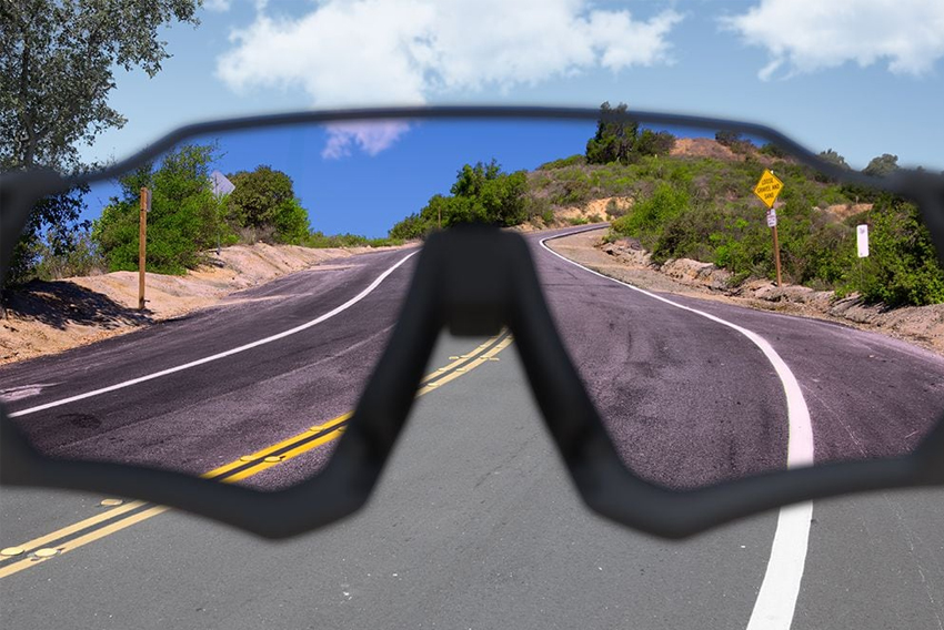 Oakley Prizm Brillen: verbesserter Kontrast und Farbwahrnehmung für eine klarere Sicht im Freien